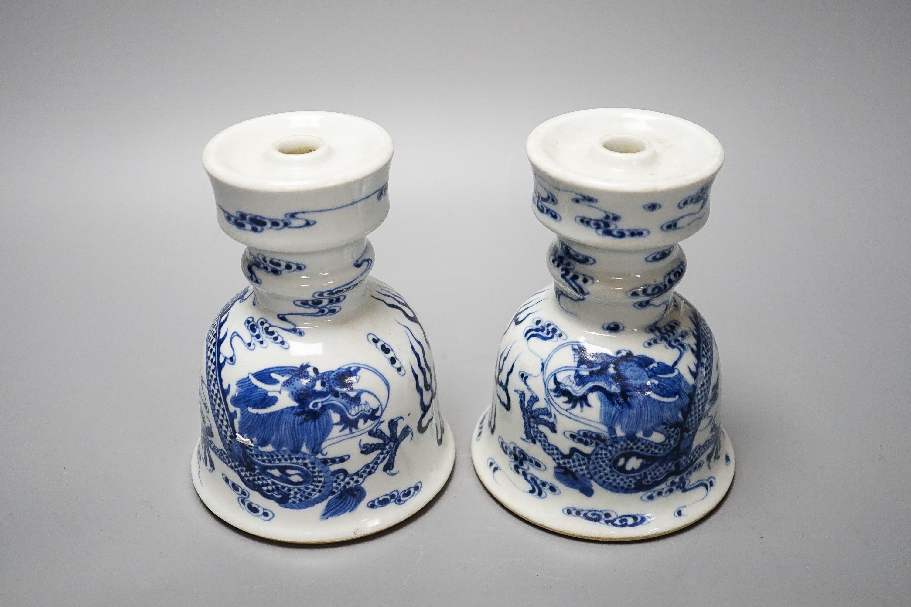 A pair of Chinese blue and white joss stick holders 14.5cm